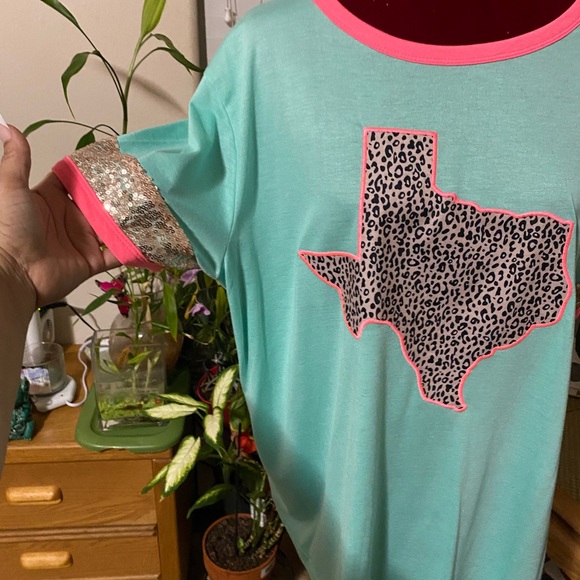 Sequins and Leopard print w/ Texas state design! NWOT - Picture 2 of 9